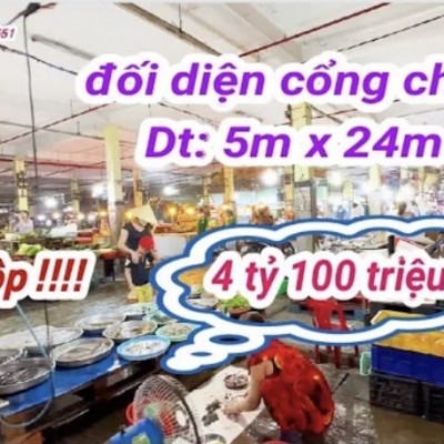 nhà ngay cổng chợ giá rẽ như cho 4 tỷ 100 triệu,(dt: 24m * 5m),cách thủ đức Tp HCM 1km